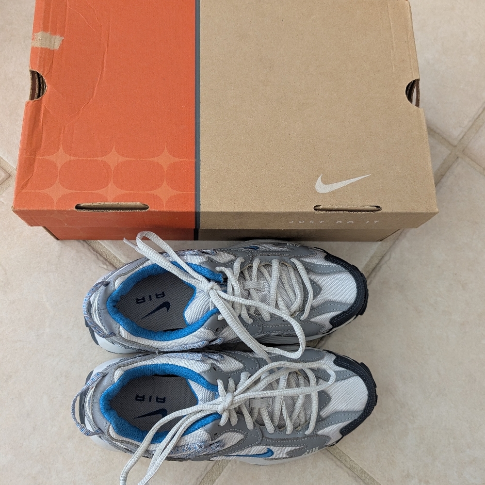 Nike Women's Gray and Blue Running Shoes